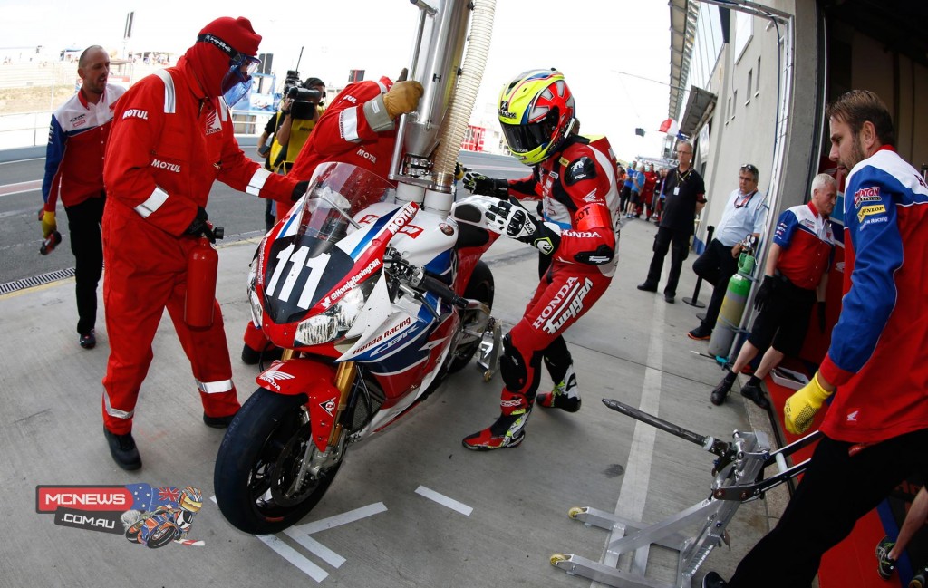 Team Honda Pit Stop - Oscherlseben 8 Hours 2015