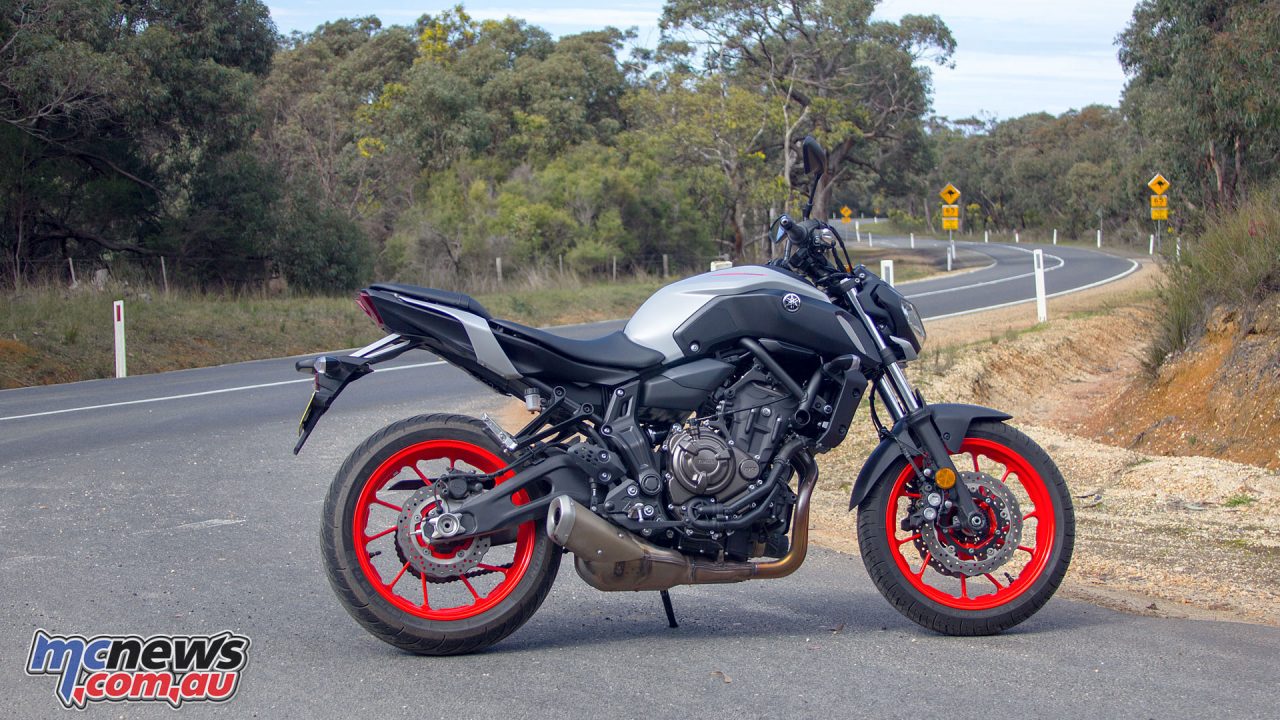 2019 Yamaha MT-07 Review | Motorcycle Tests | MCNews