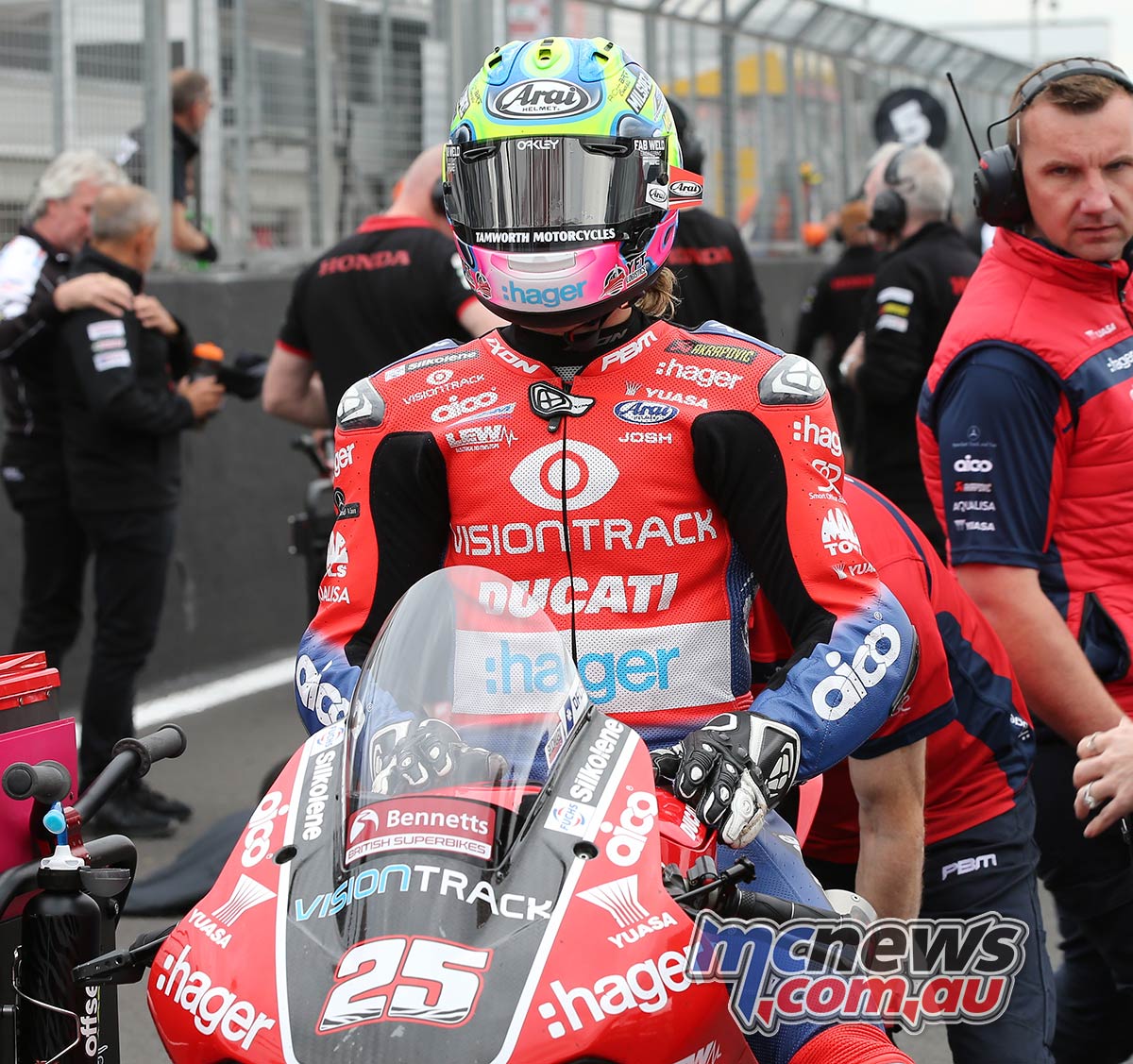 Images From Silverstone National Bsb With A Focus On The Aussies Mcnews