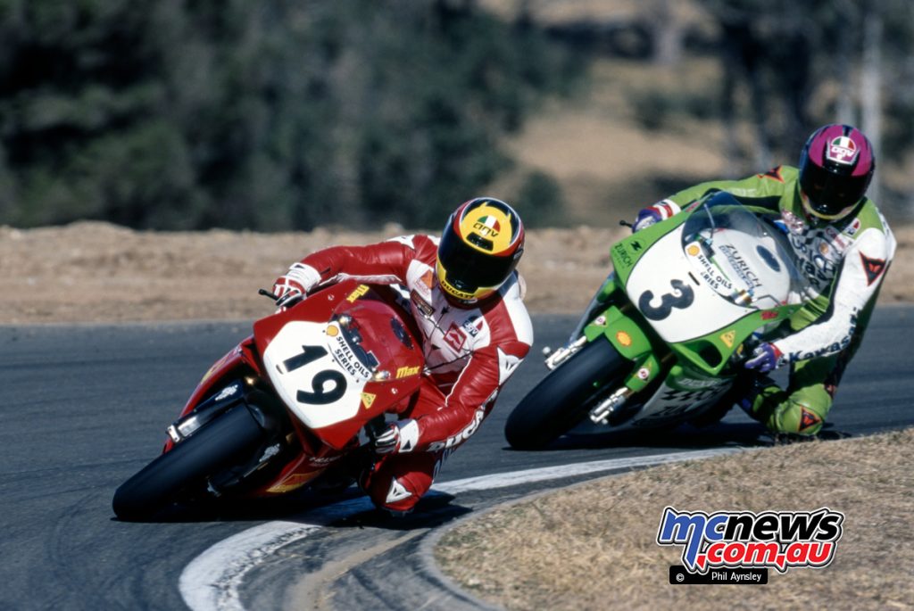 Shawn Giles/Ducati 955 Corsa, Mat Mladin/Kawasaki ZXR750